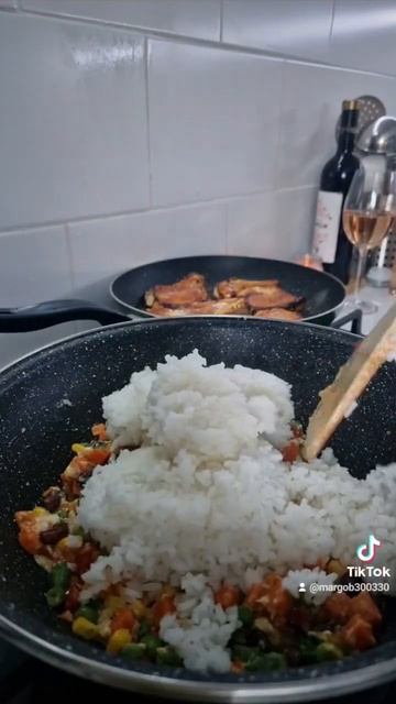 Рис с овощами и свиным стейком 🥰#shorts #cooking #готовимдома