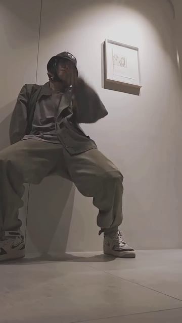 Jhope BTS исполнил просьбу Арми и станцевал трендовый танец
