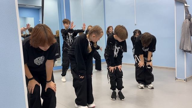 Танцуй, чтобы быть в форме! Веселье + кардио = идеальная тренировка. 💃🕺 #танцы