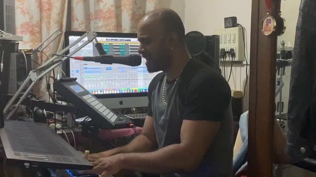 [Cover of]_Hungry eyes_Eric Carmen