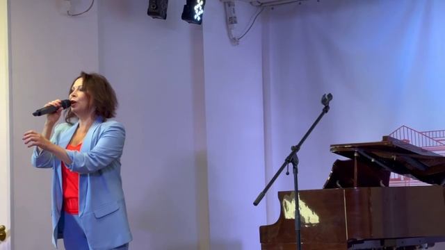 Татьяна Ветрова - "Песня о родном крае" (Е.Крылатов - Л.Дербенёв)