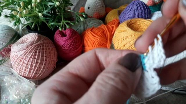 Простой цветок крючком. Мастер-класс.