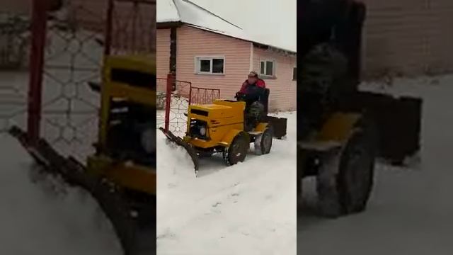 чистка снега самодельным минитрактором ч2