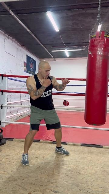 Deadly punching/ Knockout combo. #boxing #mma #selfdefense #fighter #streetfighter #ytshorts #viral