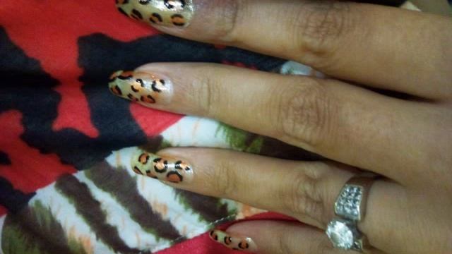 Leapord Nails