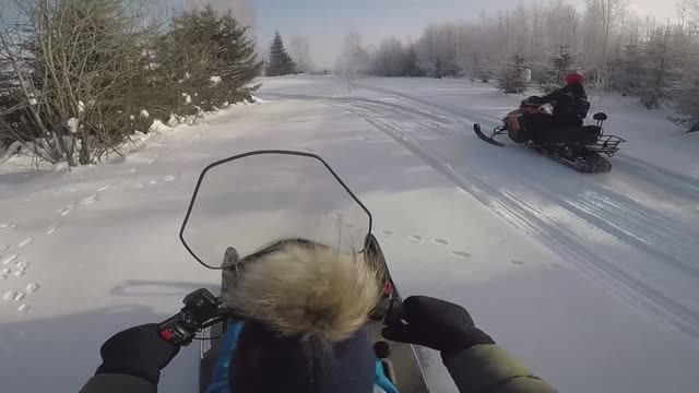 Семейный прохват на снегоходах в Калинино