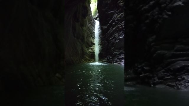 Водопад . Свирское ущелье в Лазаревском