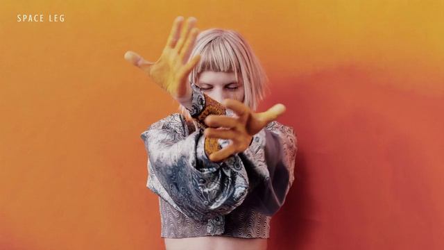 AURORA - Churchyard [Legendado/Tradução]