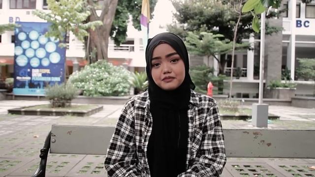 Antologi | Habibah Hasnah Hermanandi - Being an Introvert Person