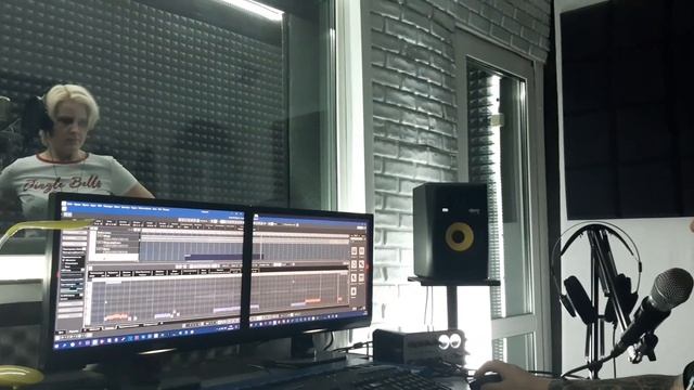 на студии . пробы девушки в проект " Суворов "