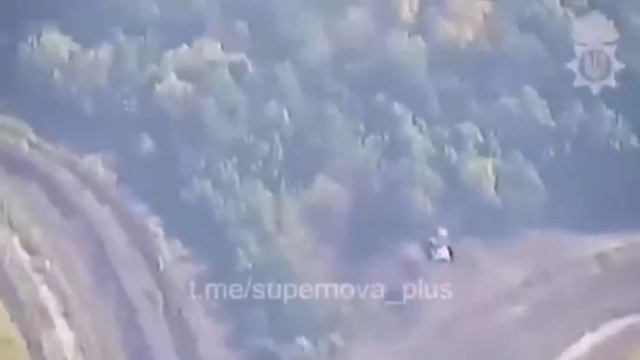 Поражение САУ 2С3 "Акация" ВС РФ ударом артиллерии ВСУ на Харьковском направлении, лето 2022