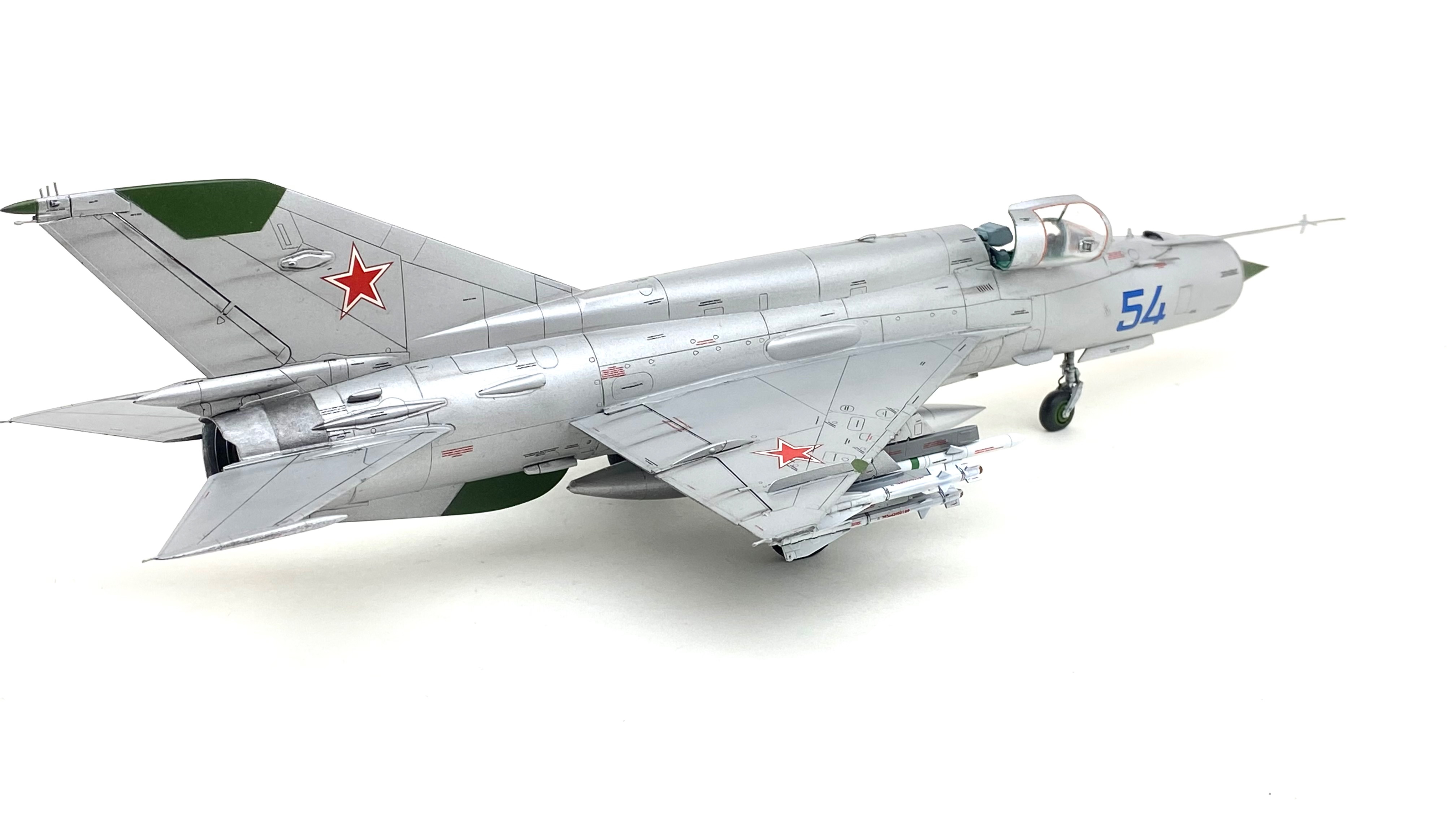 Модель миг-21БИС 1/48