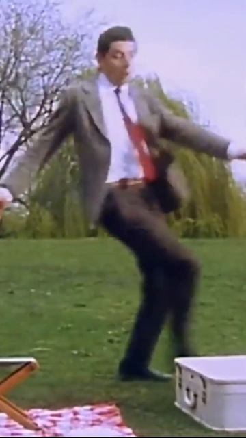 man vs bee back memories on #mrbean 😢