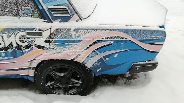 Эта машина по ходу в гонках участвовала
ТТС Чебоксары.