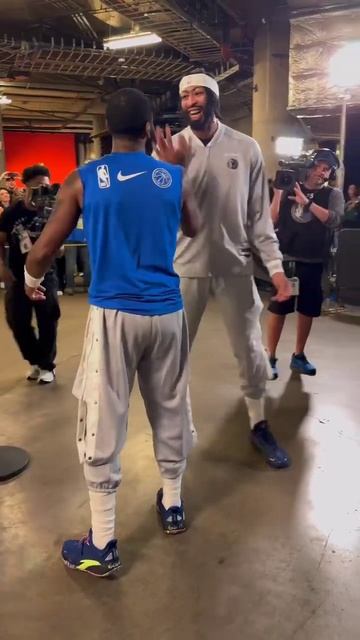 Kyrie and AD are ready to roll!