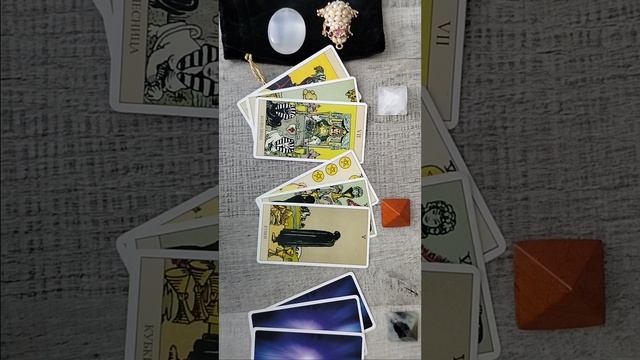 Кто или что ждет вас на пороге?!