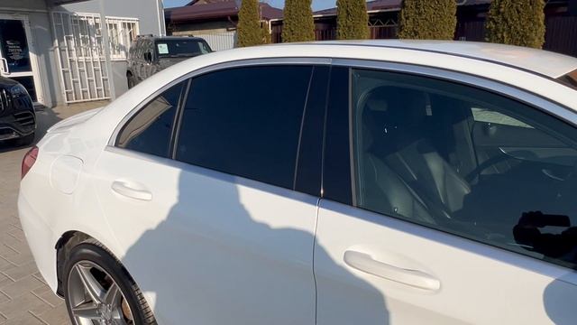 Mercedes-Benz C180’ 2015