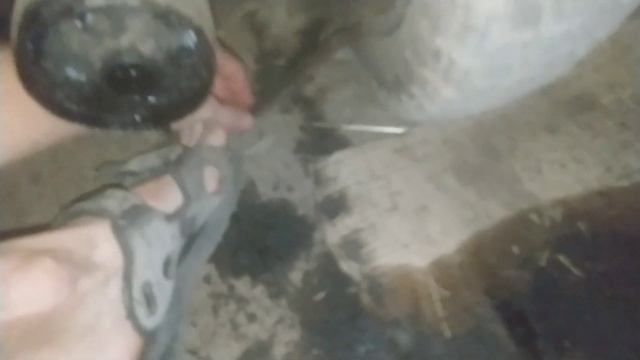 Разбортовка заднего колеса ИЖ Юпитер 5, оторвался ниппель, меняю камеру