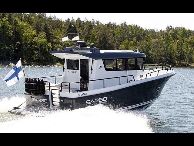 Sargo 31 Explorer aft door