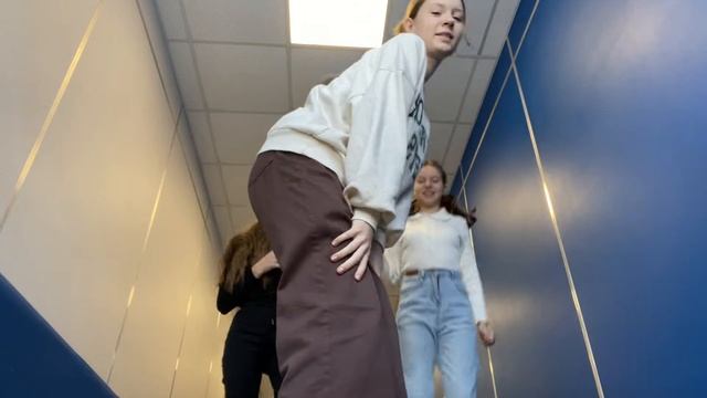 ШКОЛЬНЫЙ ВЛОГ \\ Встреча с блогером + литературная игра 🫣