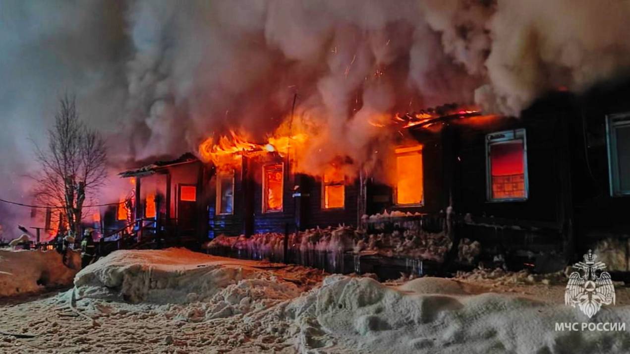 В сгоревшем многоквартирнике Нягани обнаружен погибший
