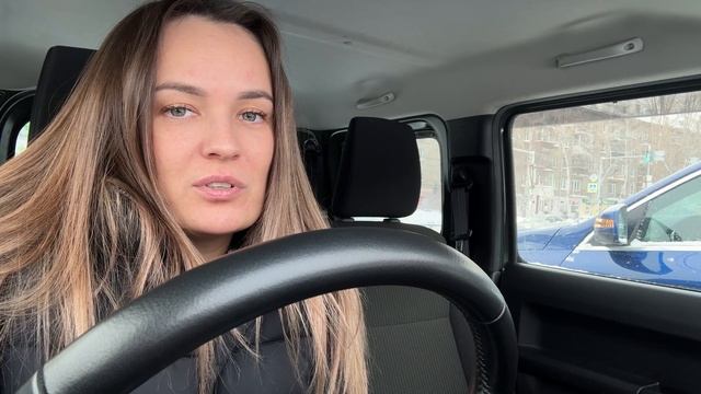 Влог/Певица на льду/Днём в ночном клубе/Умка-пациент/Новосибирск днём и ночью