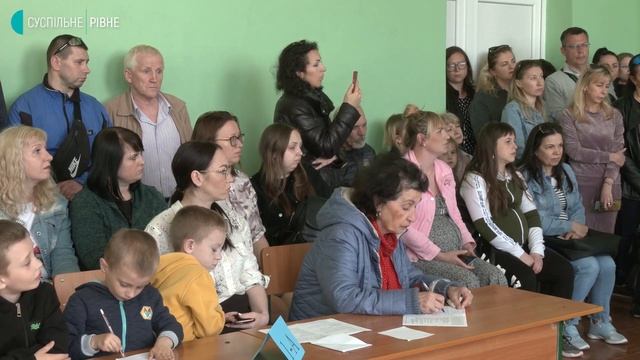 Батьків учнів ЗОШ №4 у Рівному непокоїть об'єднання з ліцеєм "Престиж". Що каже влада