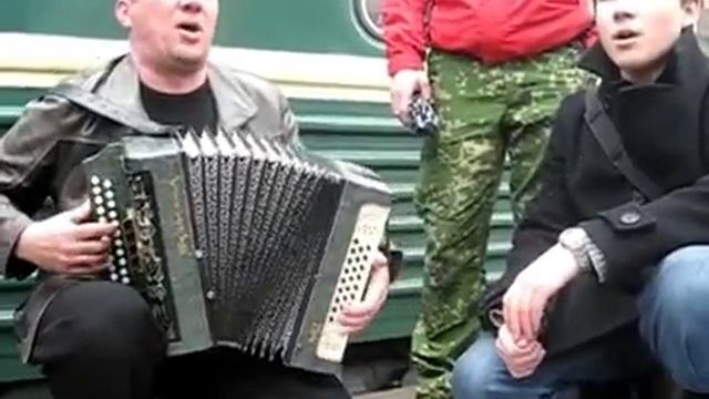 Поезд уходит