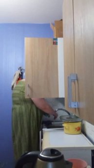 lv_0_20250210232334.mp4