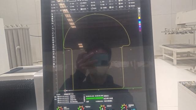 Оптоволоконный лазерный станок по металлу bodor 3000Вт резка листа 20mm сталь