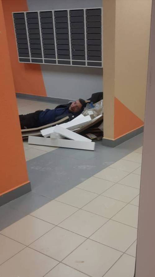 В Подмосковном ЖК Новая Рига мигранты, поселившиеся в «резиновую» квартиру, разводят антисанитарию