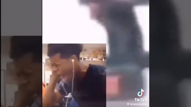 Побробуй не засмеяться