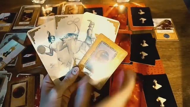 Eril Dişil Enerji Ne düşünüyor? Birbirinize Karşı Hisleriniz Tarot Yorumu 🧚🏻♀️ #tarot #keşfet