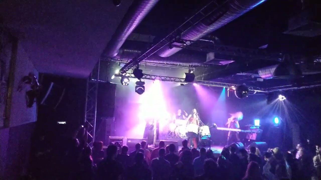 Kaira live short