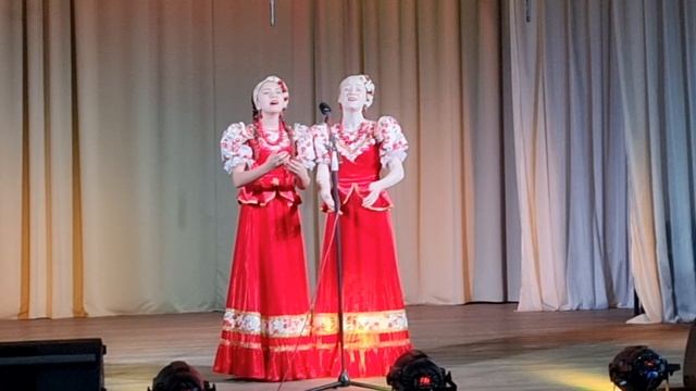 Дуэт Пищалкина Нонна и Чертихина Ева Слово мама дорогое.mp4