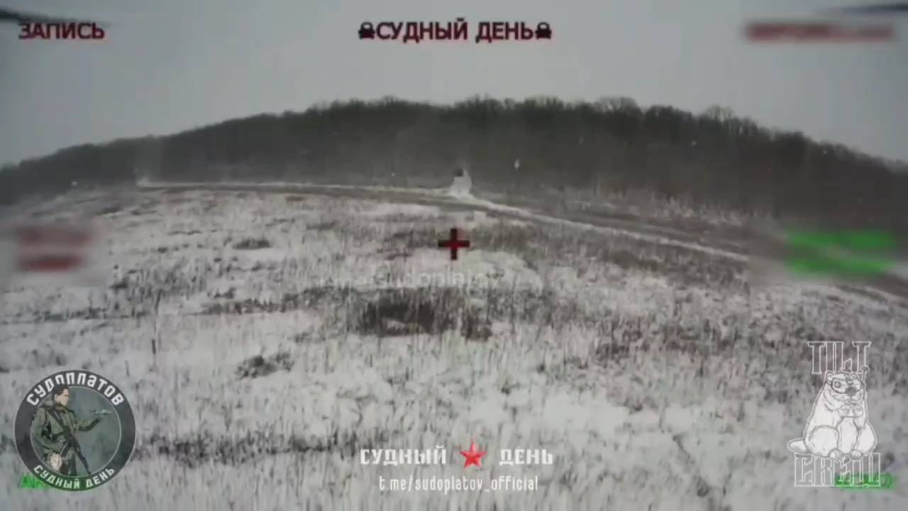 «Хамви» ВСУ встретился с дроном на оптоволокне...