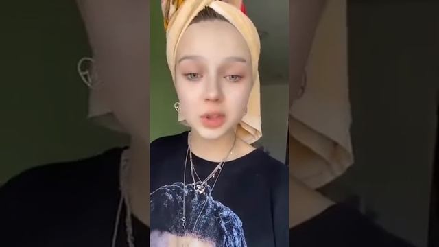 Уход за лицом чеек✌🏻💕 и Эмилька в конце🙈 / Даша Суднишникова