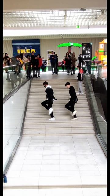 Gentlemen Dance Tuzelity  FRIEENDSHIPS SHUFFLE ⭐️