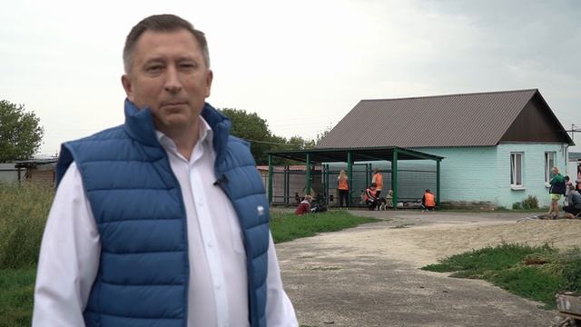 Активисты партпроекта «Защита животного мира» в посетили приют "Право жить"