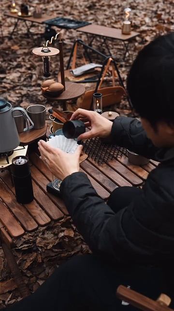 落ち葉に包まれるのが楽しみ🍂

#camping #キャンプ #campingcoffee