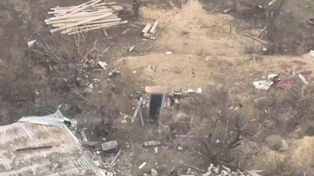 Зачистка опорника от солдат ВСУ, штурмовиками ВС РФ