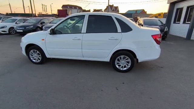 Lada (ВАЗ)  	Granta	2015	белый	XTA219030G0382120
