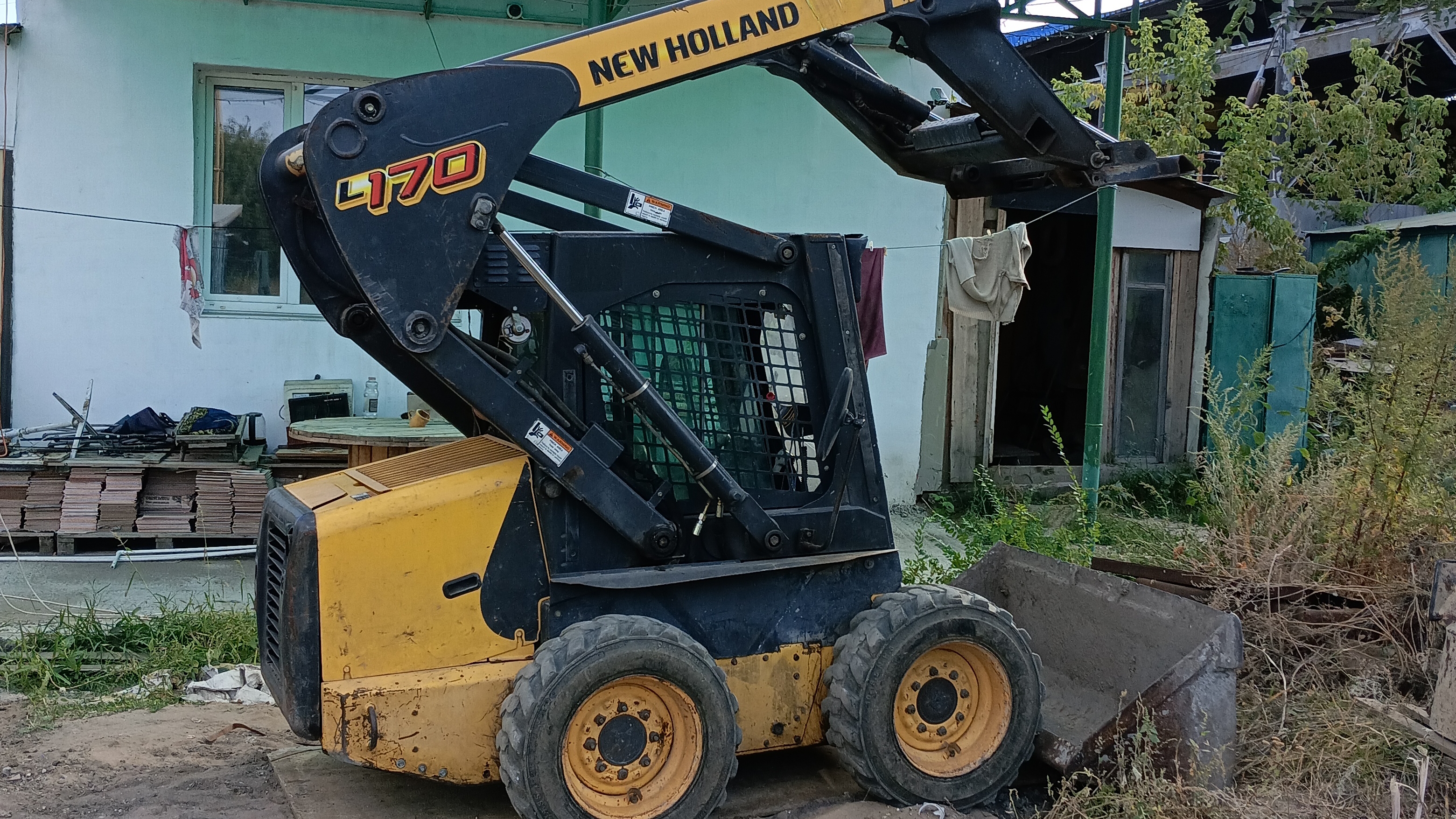 Мини погрузчик Нью Холланд L170