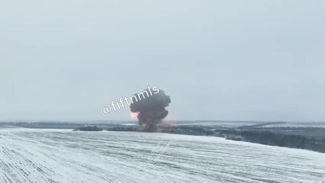 БА КАМАЗ  забитый взрывчаткой, в беспилотном варианте, направлен  на позиции ВСУ
