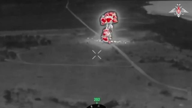 Расчет FPV-дронов 20-й гвардейской армии группировки войск «Запад» уничтожил БМП ВСУ в ДНР