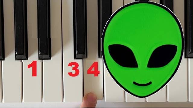 ❗❗❗СУПЕР-КОСМИЧЕСКАЯ мелодия  на пианино👽🚀