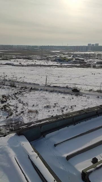 Танки в городе😲 февраль 2025❄️☃️🌬️ #shorts #shortvideo #зима #зима2025 #февраль2025 #вид_с_крыши