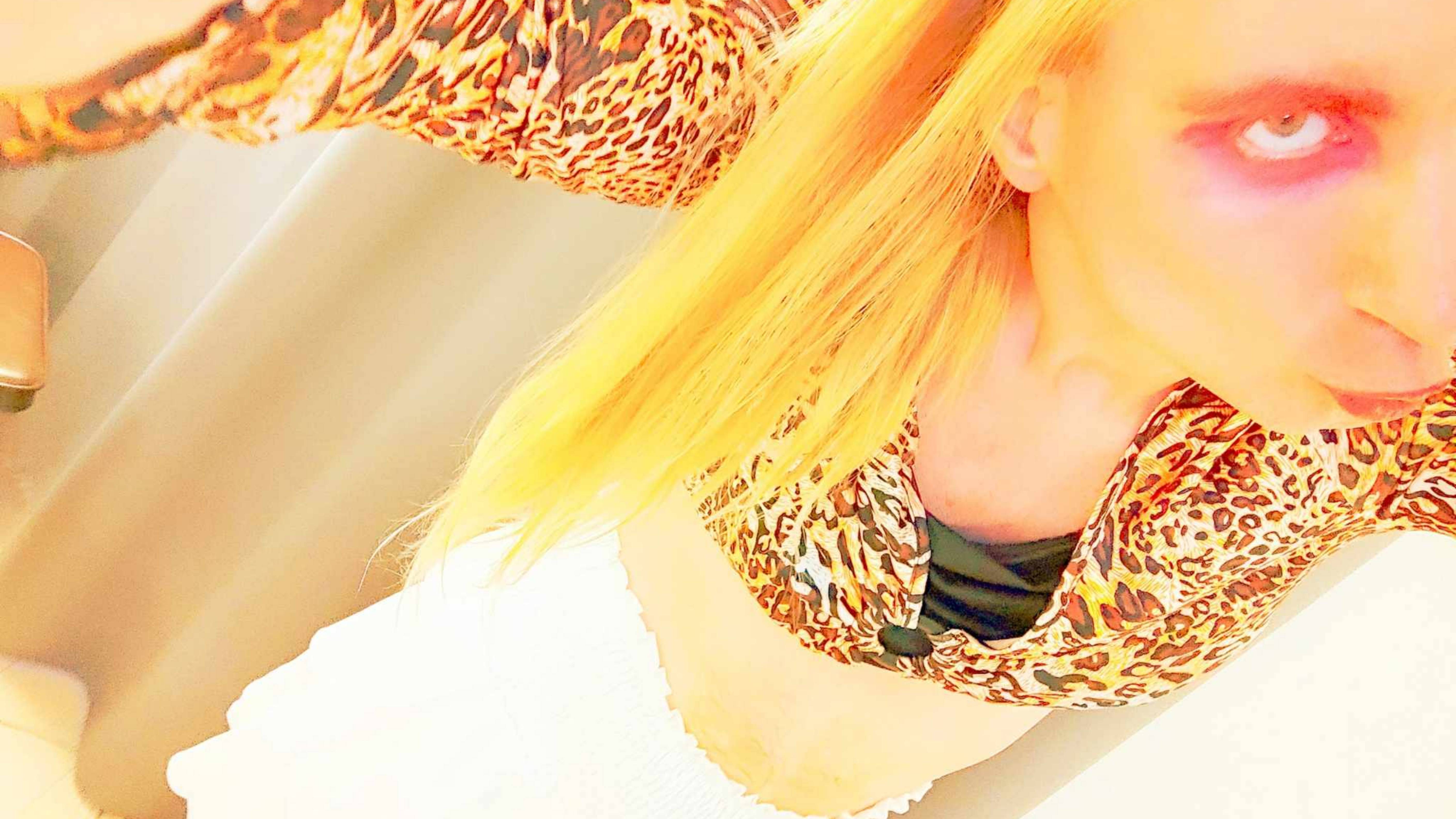 CHRISTIAN S. MÄKELÄ €16379386 HUSBAND PLATINUM BLONDE SUPERSTAR CHRISTABELLA SUPERMODEL CHRISTIAN 86