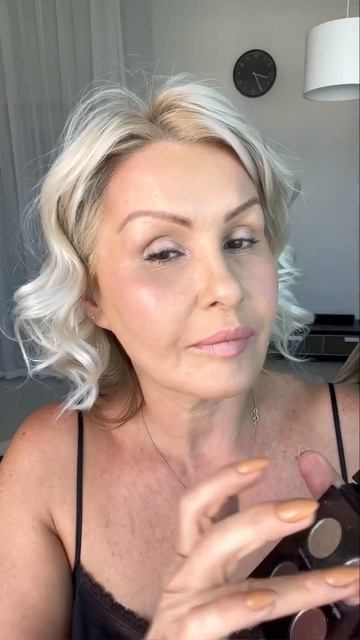 КАК ВЫГЛЯДЕТЬ КРАСИВО ЕСЛИ ЛЕНЬ КРАСИТЬ ГЛАЗА. ТЕНИ URBAN DECAY, PARTY FAVOR. 50-55ЛЕТ. OVER50