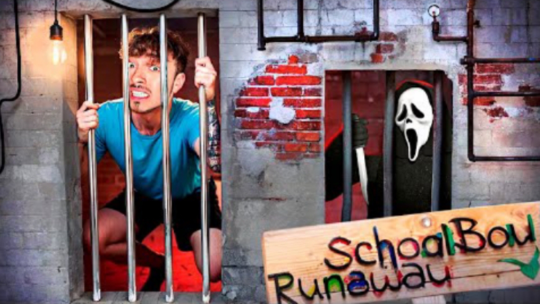 СБЕЖАЛ ИЗ ЛОВУШКИ МАНЬЯКА ВОЗЛЕ ДОМА В SCHOOLBOY RUNAWAY